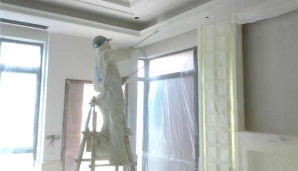 裝修施工:粉刷墻面是用滾輪粉刷還是用機器噴涂?哪種更好? 裝修施工:粉刷墻面是用滾輪粉刷還是用機器噴涂?哪種更好?